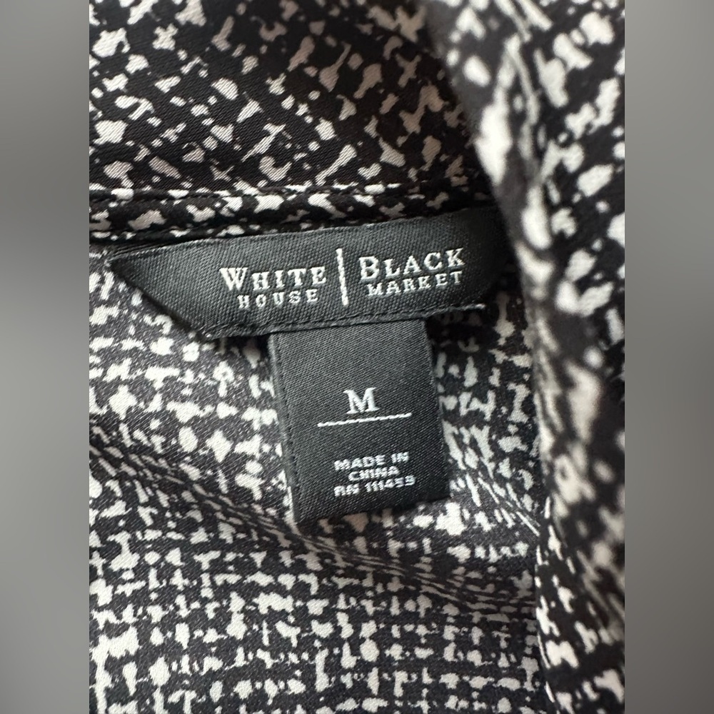 White House Black Market Keyhole Sleeveless Blouse Black White Chic M - Picture 3 of 7